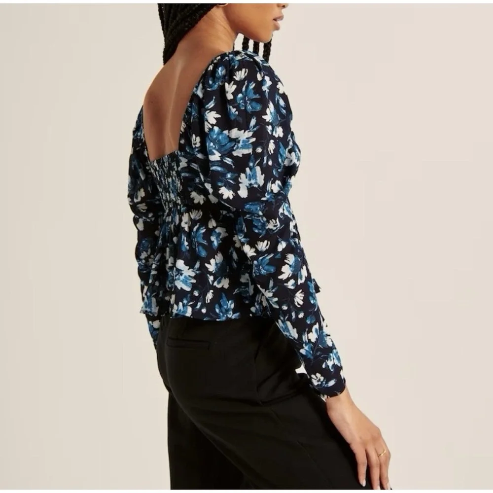 Abercrombie & Fitch Size S Blue Shear Twist‎ Front Long Sleeve Top Blouse Floral